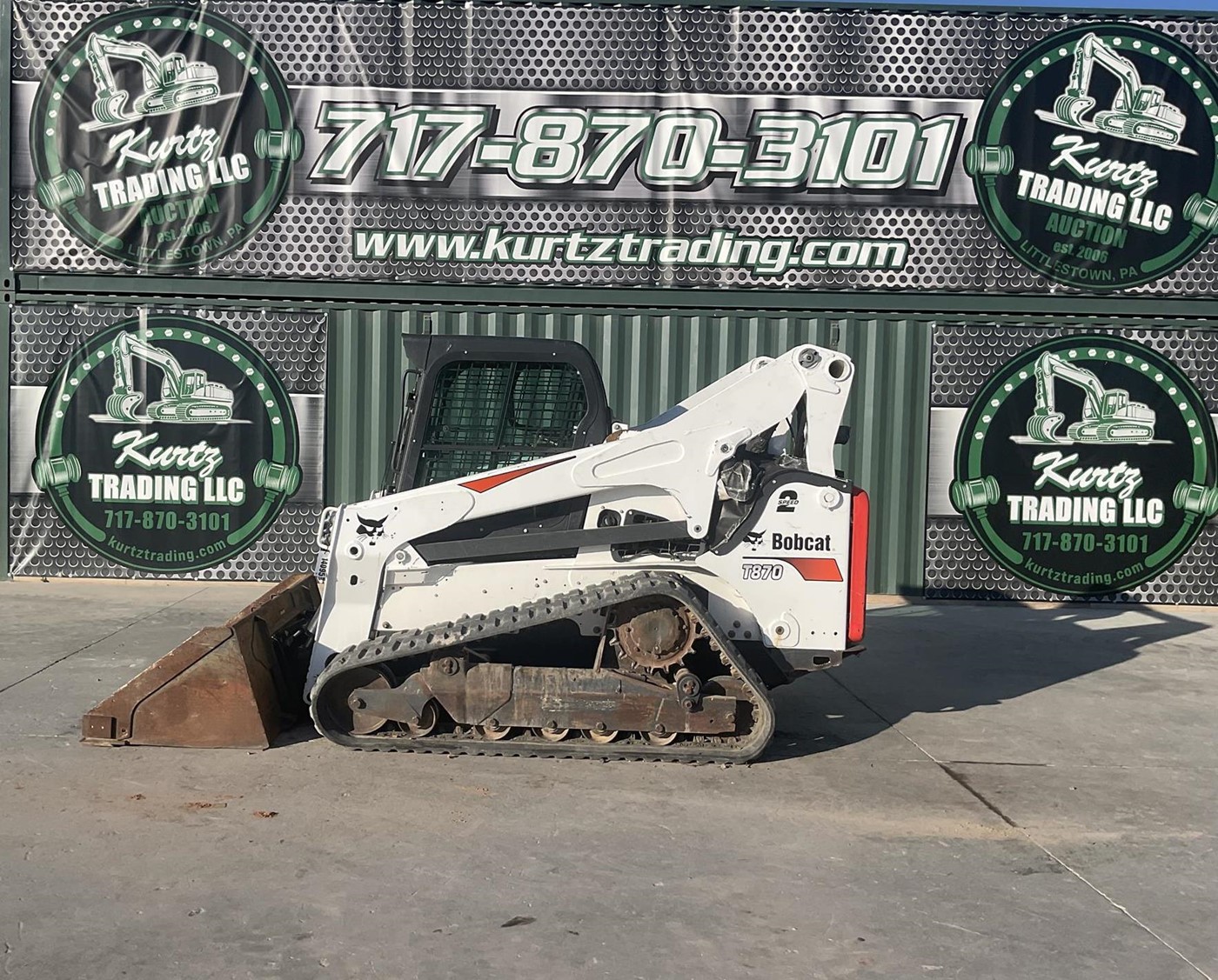 2022 Bobcat T870 compact track loader